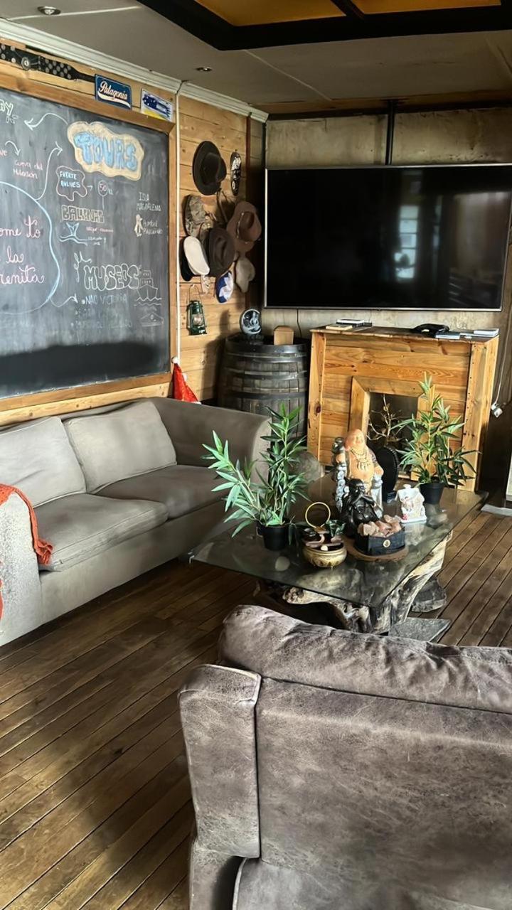 Hostel La Morenita Punta Arenas Ngoại thất bức ảnh
